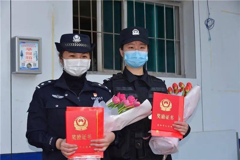 《道边李苦》小古文翻译及注释是什么？游戏画面